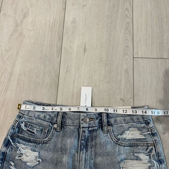 America eagle mom distress shorts size 6 - Picture 5 of 9